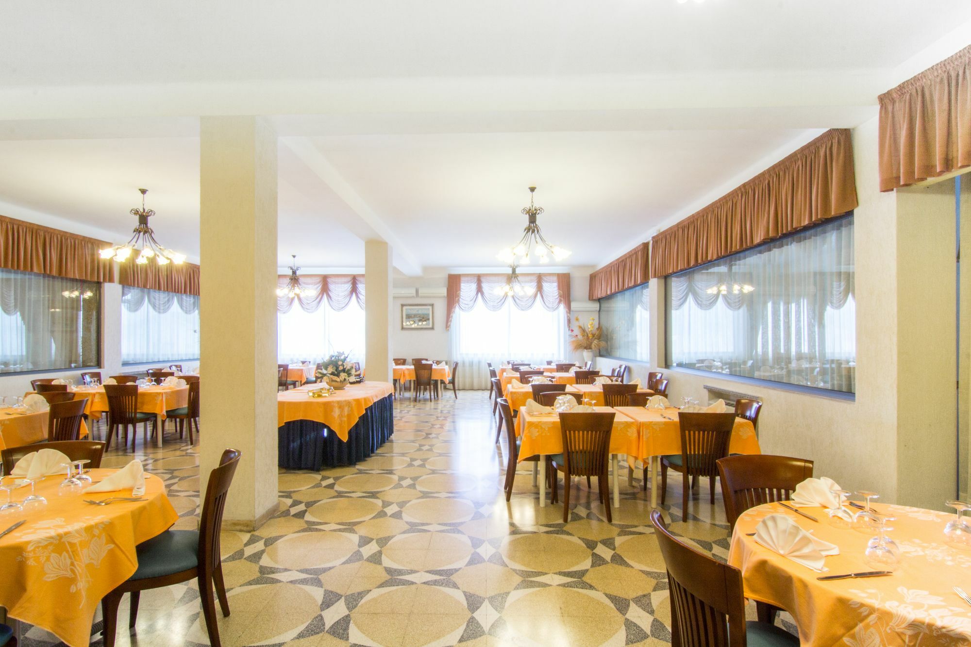 Racar Hotel Frigole Exterior photo