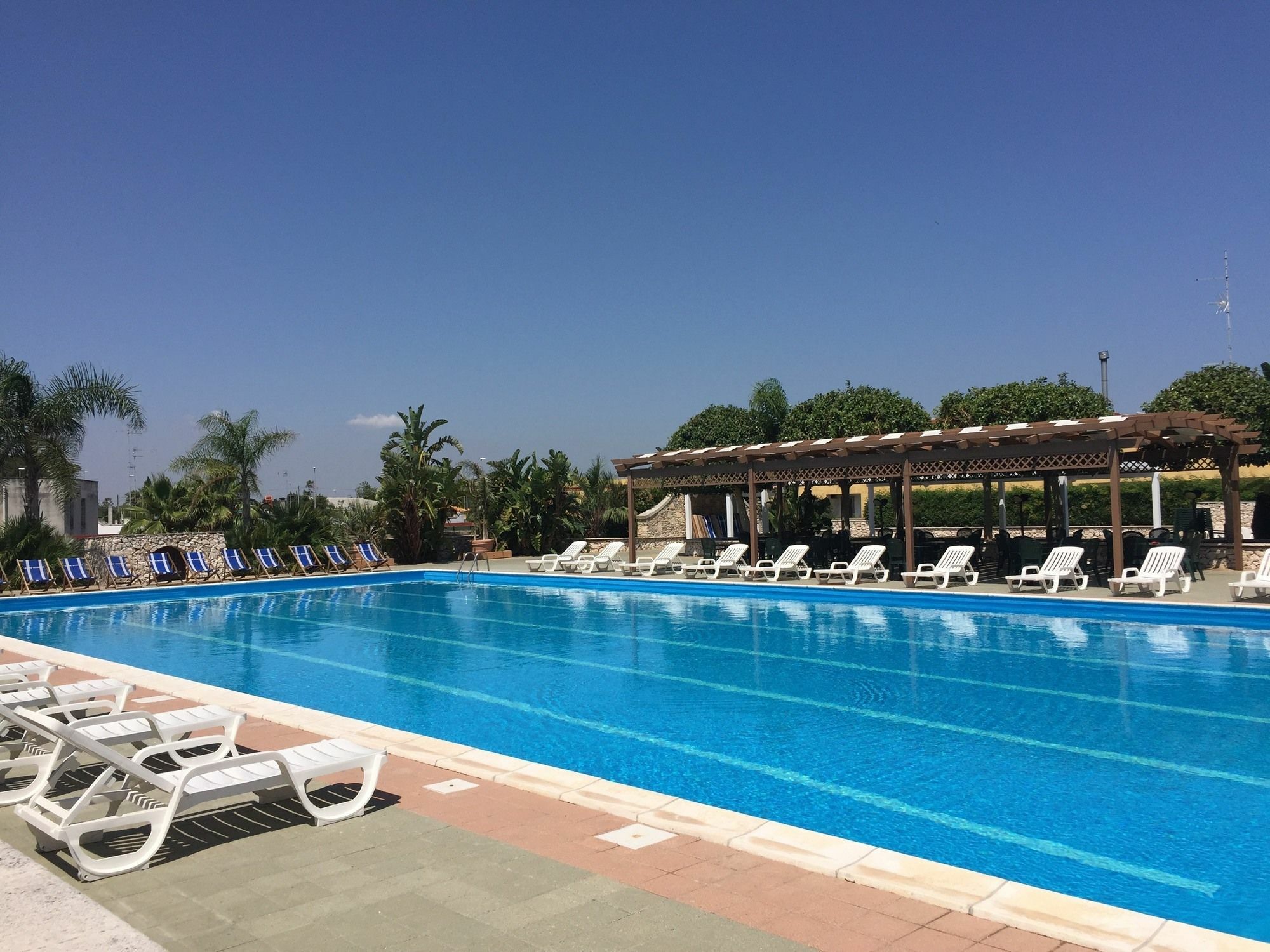 Racar Hotel Frigole Exterior photo